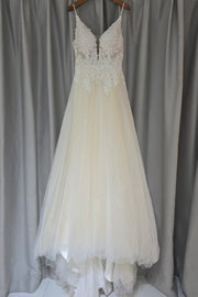 IvorlyLiningandIvory LaceWeddingDressonFineStrapslaceWeddingDressesSelina2025407